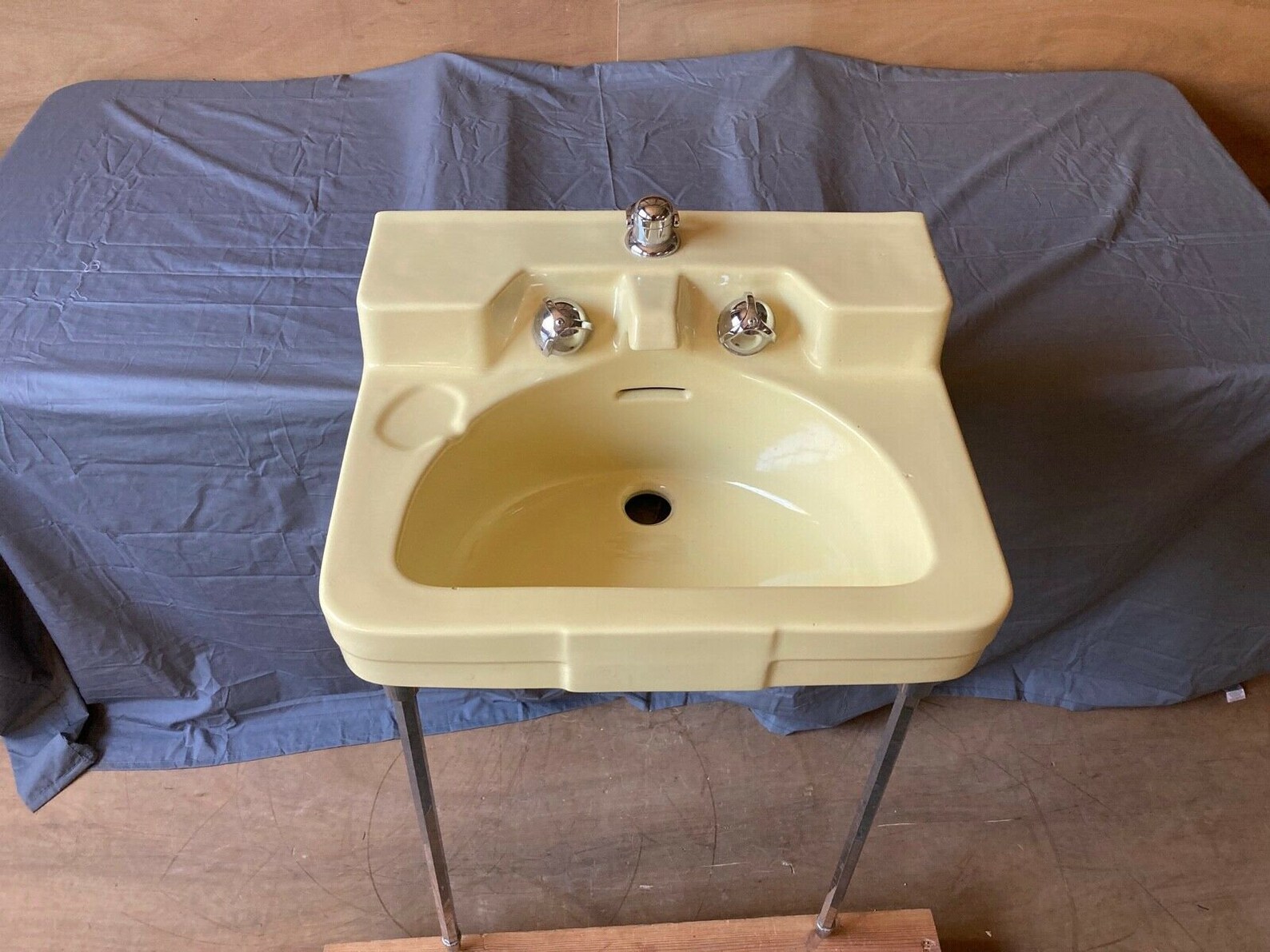 Vtg Mid Century Yellow Porcelain Bath Sink Chrome Legs Old Etsy