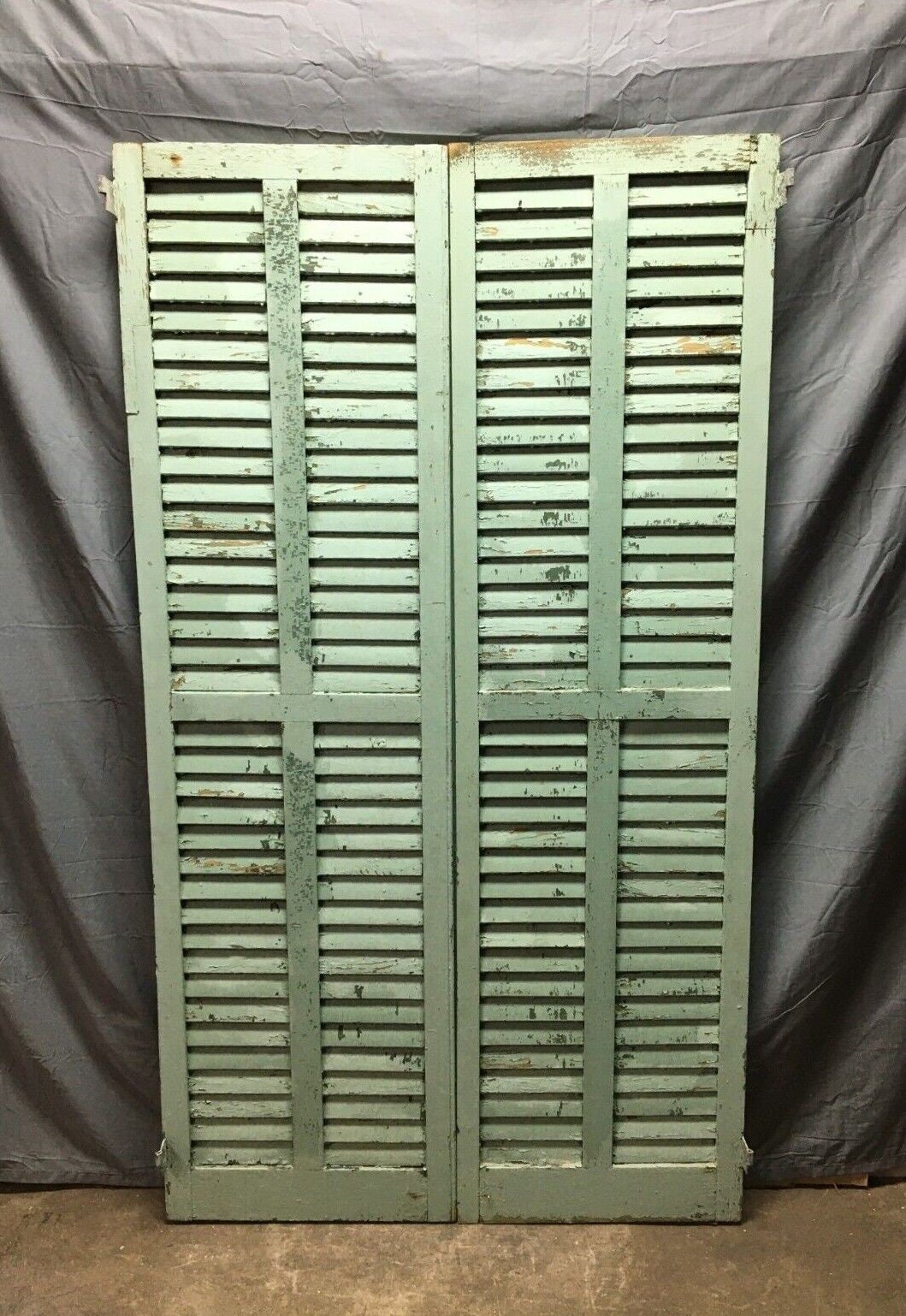 アンティークルーバー Pair Vintage House Window Wood Louvered Shutters 19x68