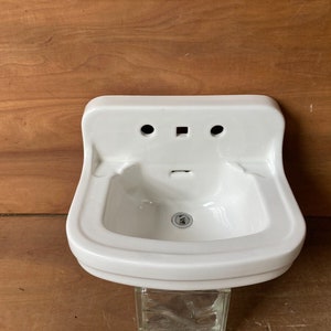 Vintage  NOS White Porcelain Wall Mount Bathroom Sink Rear Drain Lavatory 527-23E