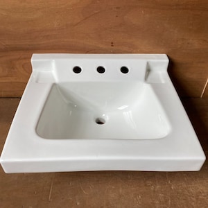 Vintage  NOS Ceramic White 24x21 Wall Mount Bathroom Sink Lavatory Old Kohler 480-23E
