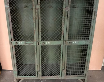 Small 3 Door Industrial School Gym Shop Old Metal Locker Cabinet 2016-22B  ***PICK UP ONLY***