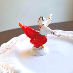 ロシア製　磁器像　ダンサー　ビンテージ Russian Porcelain Dancing Figurine - Etsy
