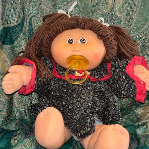 Cabbage Patch Kids Girl Doll Brunette Pacifier Pigtails *So Cute!*