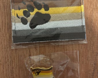 Parche y pin de esmalte del orgullo LGBTQ Bear (juego de dos)