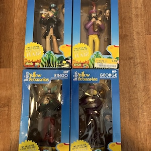 The Beatles Yellow Submarine Premium Motion Statues George, Paul, John, Ringo Set of 4 Shakems