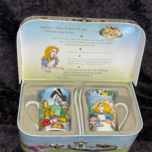 Alice In Wonderland Mug And Spoon Set New In Box