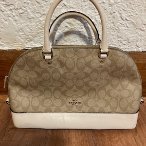 Coach Sierra Signature Satchel GUC