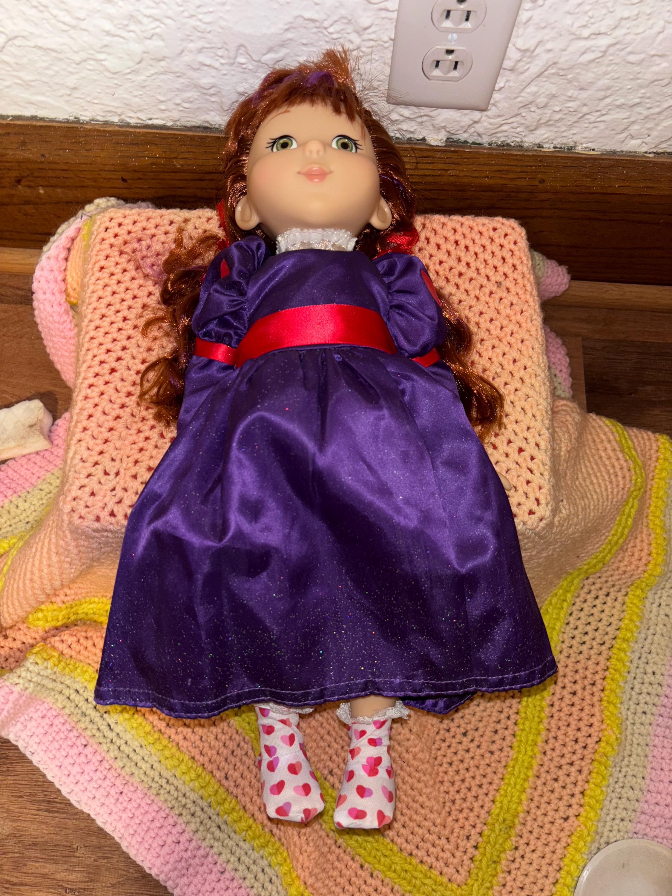 fancy nancy purple dress Fancy Nancy Fancy Purple Boa includes 2 Hair Clips