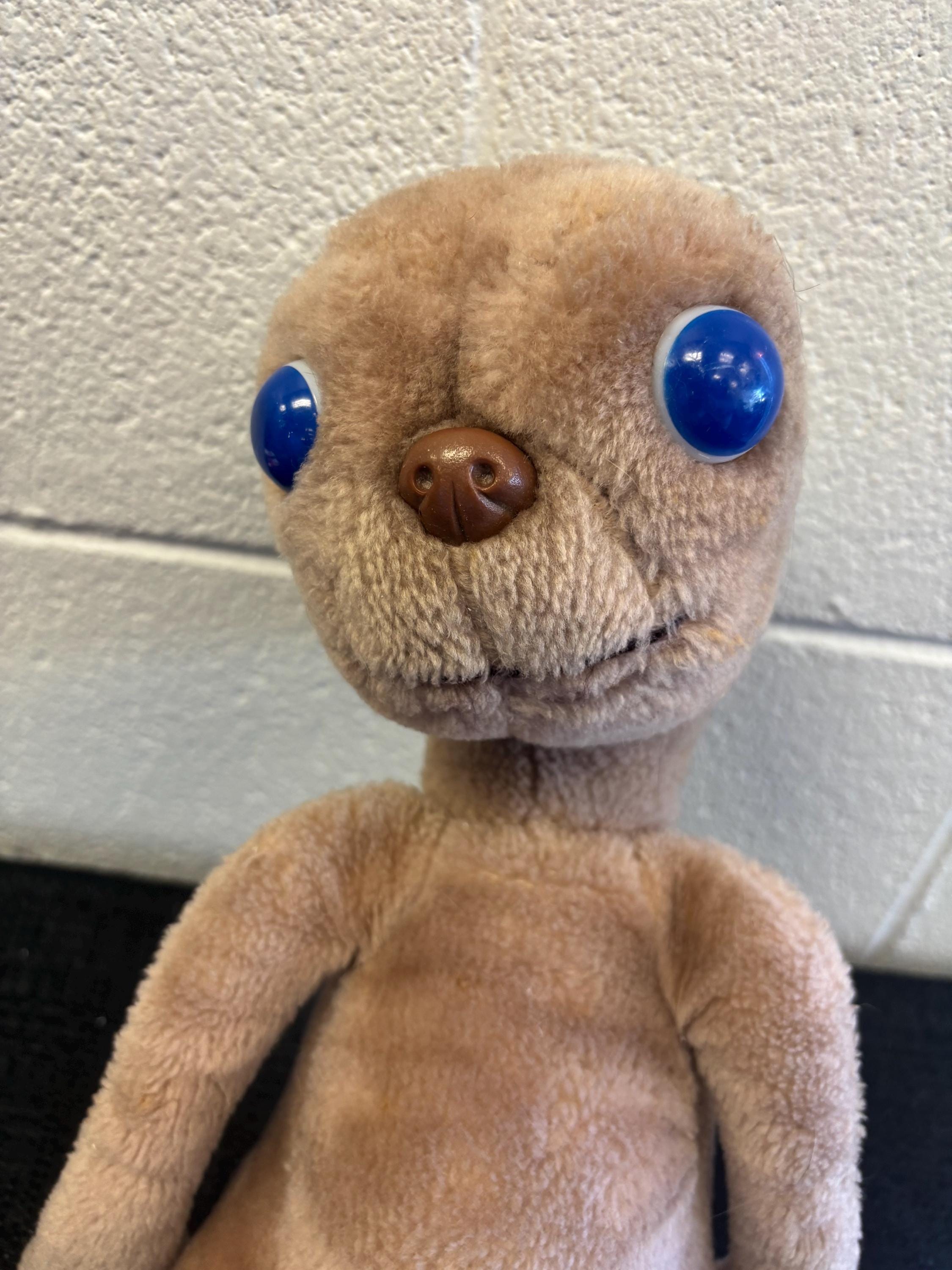 Et by Showtime - Etsy