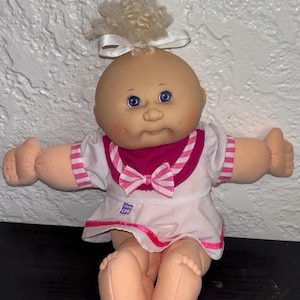 Cabbage Patch Kids Girl Baby Doll First Edition Blonde Hair Tuft Blue Eyes Genuine CPK Dress