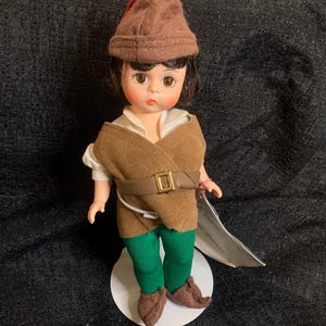 Madame Alexander Robin Hood Doll Mint Condition