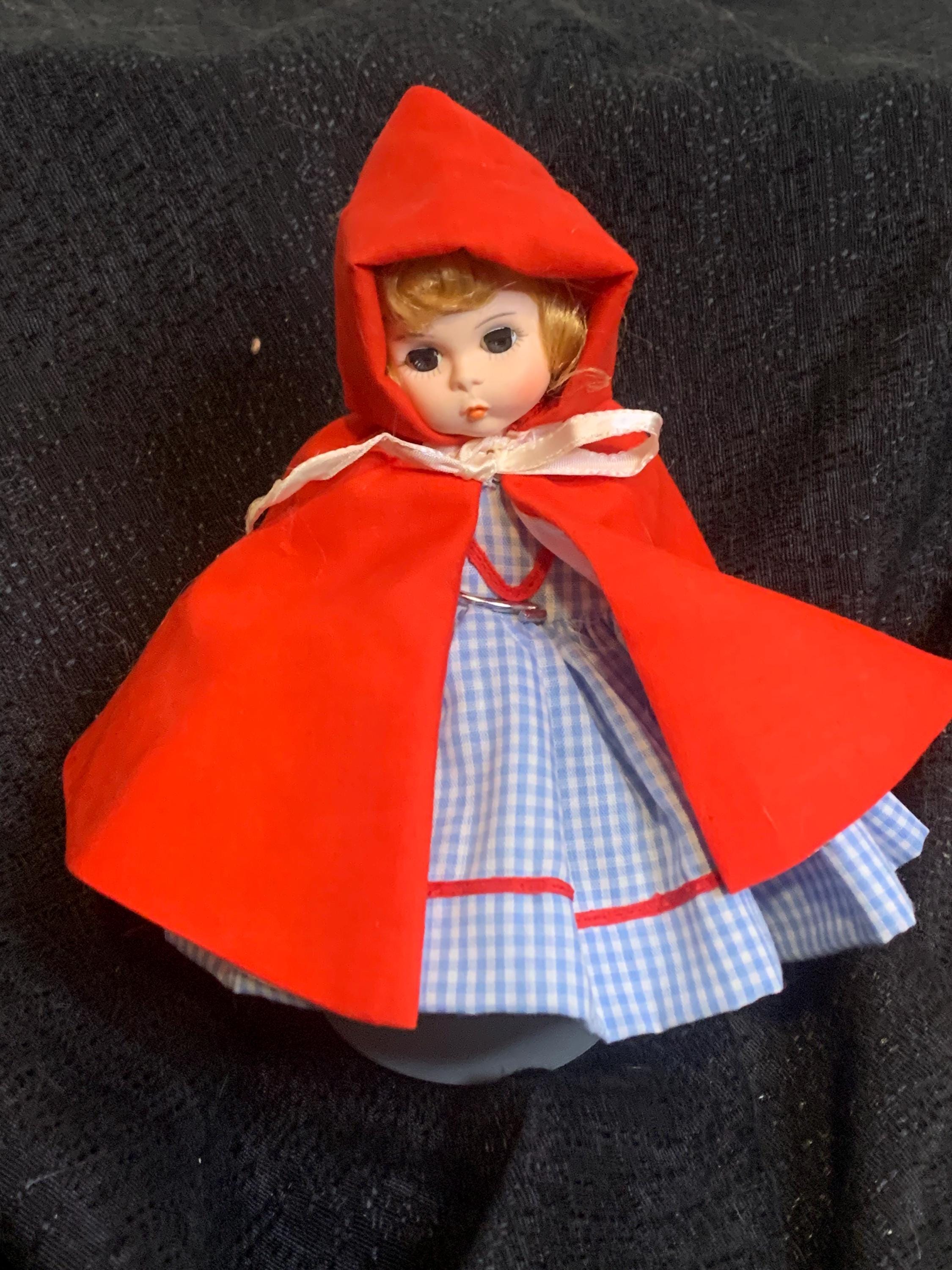 マダムアレクサンダー 8インチドール 赤ずきんちゃん ツインズ