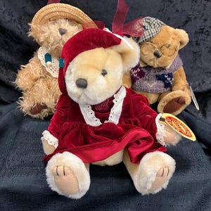 Brass Button Collectables Bears Set of 3 Pearl, Rosie, and Sherwood VGC