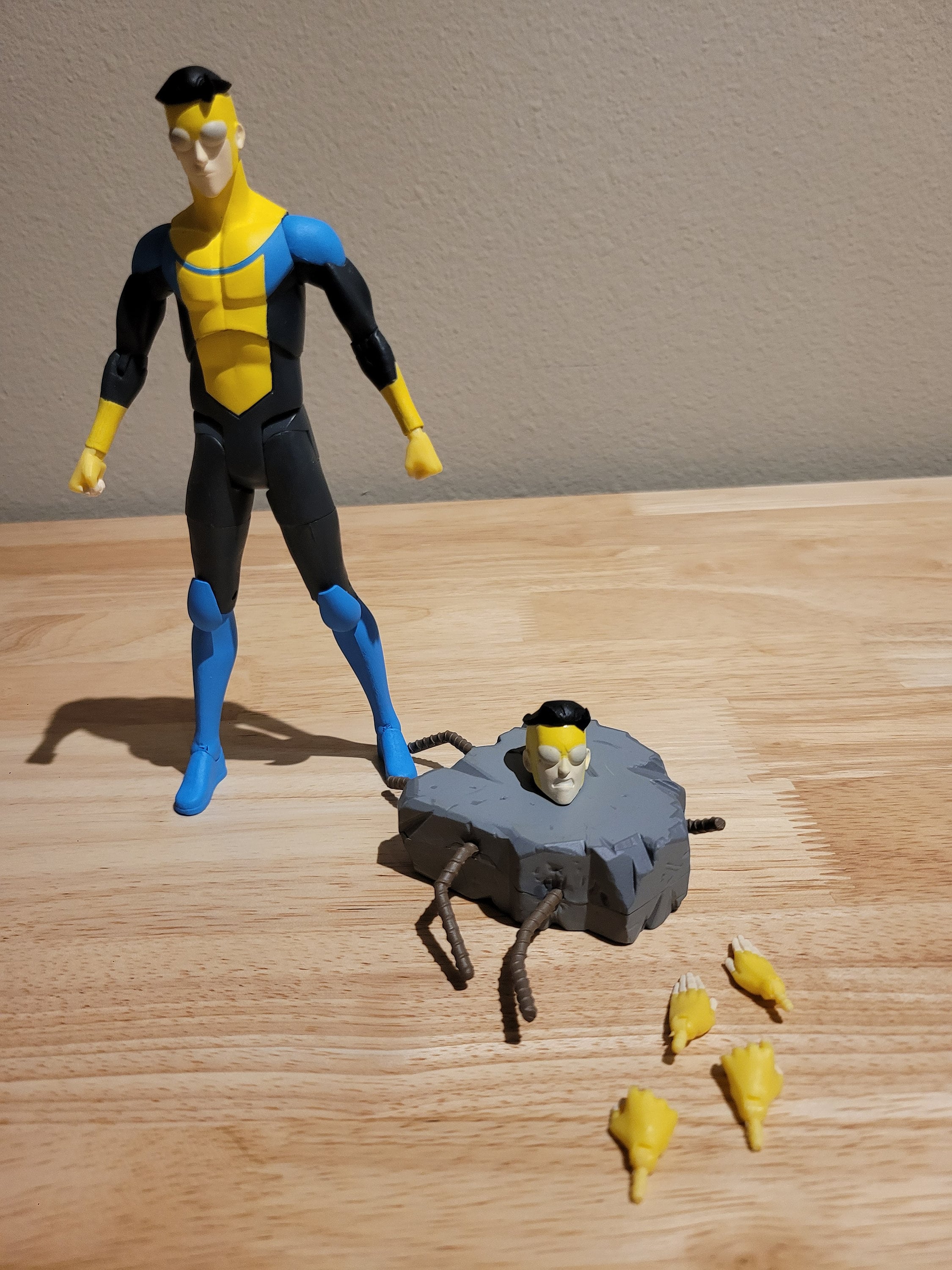 Diamond Select Invincible Action Figure with Interchangeable