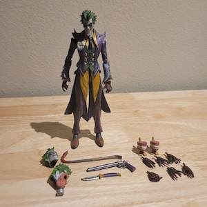 DC SH Figuarts Injustice Joker Action Figure