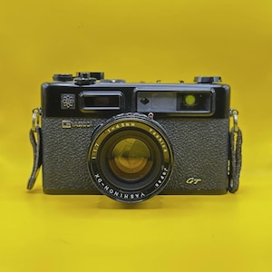 Yashica Electro 35 GT Black – Vintage 35mm Rangefinder Film Camera (Classic Japan Design)
