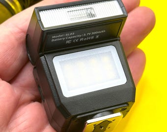 Ulanzi SL03 Mini Camera Flash: Compact LED Fill Light, 6500K