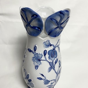 Beautiful Vintage Porcelain Blue & White 10" Moriag Floral Vase, Decorative Collectible blue and white traditional home decor