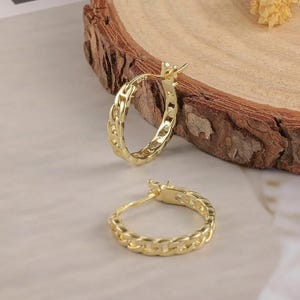 Créoles à maillons en or 14 carats - Créoles chaîne, boucles d'oreilles Huggie en or, boucles d'oreilles minimalistes, cadeau de demoiselle d'honneur, cadeau pour femme, ER386