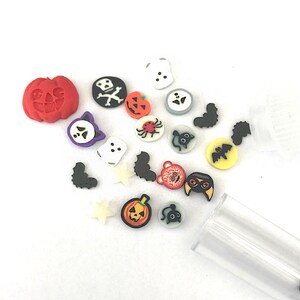 Mini Craft Kit Halloween Haunted House. Clay Charm. Necklace, Keyring or Bracelet. Party Bag Favours Games Ideas. Kids Activities. image 5