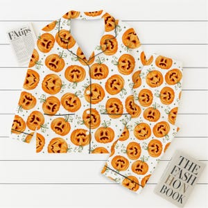 Halloween Pumpkin Pajamas Set, Halloween Pattern Sleepwear, Cozy Fall Loungewear, Halloween Scary Pumpkin Homewear, Spooky Season Gift