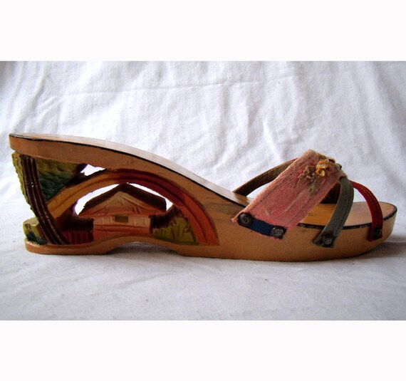 Carved Wooden Platform 1940's Shoes 40s WWII Wedge
