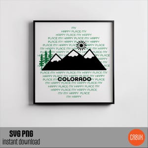 montagna all'aperto luogo felice svg, avventura png, decorazione murale digitale, custodia per iPhone, pini sereni, borsa da mercato, cricut o silhouette
