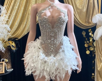 White Feather Rhinestone Mini Dress Crystal Halter Outfit Luxury Showgirl Costume Sparkly Cabaret Stage Wear Birthday Prom Cocktail Couture
