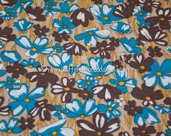 So Many Blooms - Vintage Fabric 70s Mod Daisies New Old Stock Juvenile