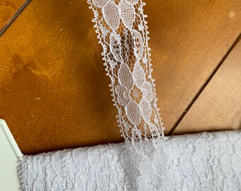 3 yards Vintage Lace Trim - White Dolls Doll Clothes Floral Flowers