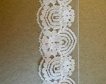 3 yards White Lace - Vintage jaren '80 Nieuwe Oude Voorraad Poppen Brede Bloemen Bruidsmode