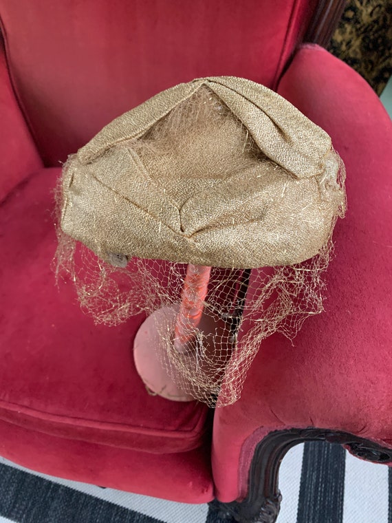Vintage Hat- Headband Fascinator Veil Netting Gol… - image 1