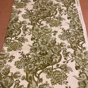Stylized Floral- Vintage Fabric Deadstock Upholstery Curtains Avocado green 70s