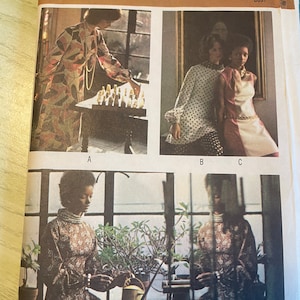 Puede incluir: Patrón Redbook vintage para vestidos y trajes de pantalón. La portada presenta cuatro imágenes de mujeres con diferentes atuendos. La imagen superior izquierda muestra a una mujer con un vestido estampado. La imagen superior derecha muestra a dos mujeres con vestidos de lunares y bloques de color. Las imágenes inferiores muestran a una mujer con un vestido floral.