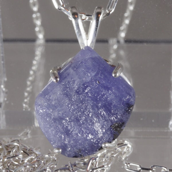 Tanzanita de Tanzania, piedra preciosa sin cortar, en colgante sterling con cadena sterling / caja de regalo gratis, etiqueta de regalo y envío