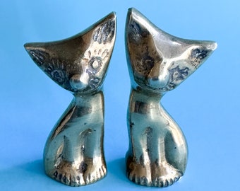 Vintage Brass Cat Statues / Mid Century Brass Kittens Decor Ornament, Brass Paper Weights, Brass Home Decor