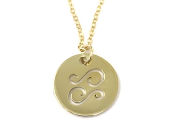14K Yellow Gold 16.5 mm Cancer The Crab Zodiac Disc Charm/Pendant Necklace.