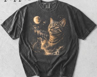 Tabby Cat Howling To The Moon Shirt, Vintage Moon Animals Tee, 90s Retro Animal Graphic Tee, Cat Mom Gift, Comfort Colors T-shirt