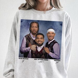 Maglietta da basket Jalen Brunson Josh Hart Anthony Towns, maglietta New York Step Bros, divertente regalo di Natale unisex per il basket immagine 5