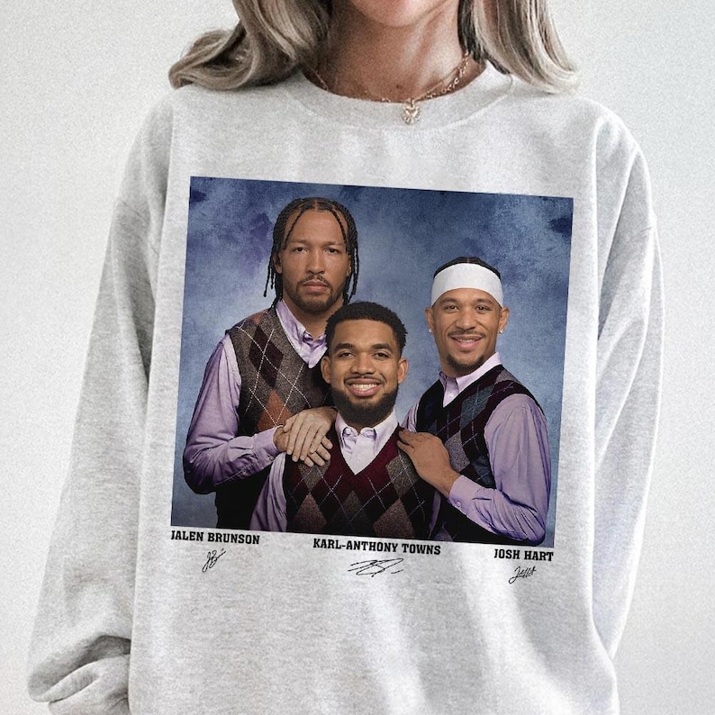 Maglietta da basket Jalen Brunson Josh Hart Anthony Towns, maglietta New York Step Bros, divertente regalo di Natale unisex per il basket immagine 5