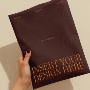 Modern pappersväska med förpackningsmodell PSD | Handhållande väska med redigerbar etikett | Photoshop Smart Object Branding-mall