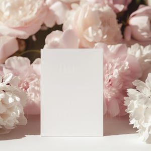 Mockup de convite de casamento 5x7 | Modelo JPG e PSD editável | Camada inteligente PSD personalizada