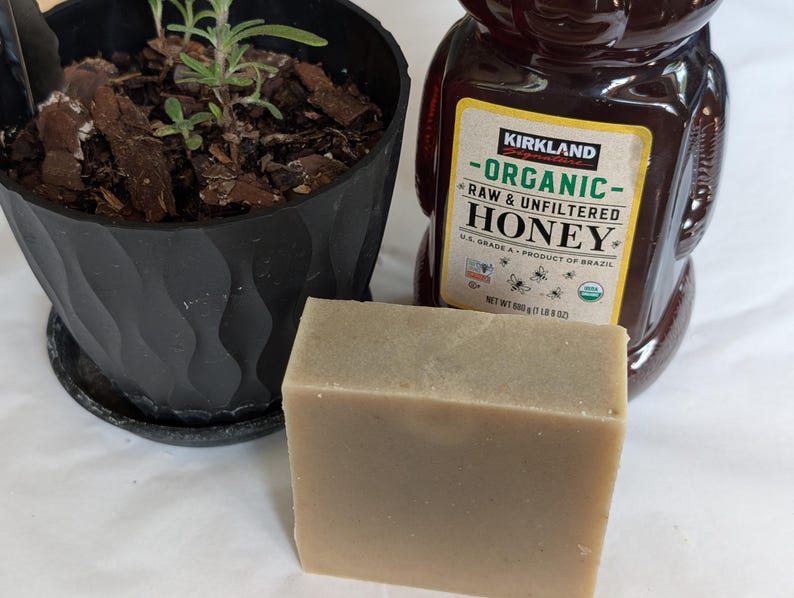 Herbal Shampoo Soap, Rosemary Honey w. silk image 2