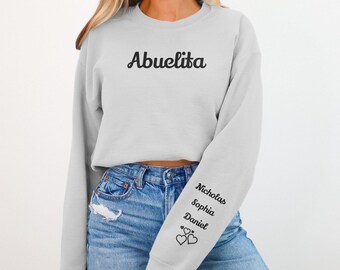 Personalized Abuelita Sweatshirt – Custom Grandma Gift in Spanish – Grandkids' Names on Sleeve – Gildan 18000 – Mother’s Day