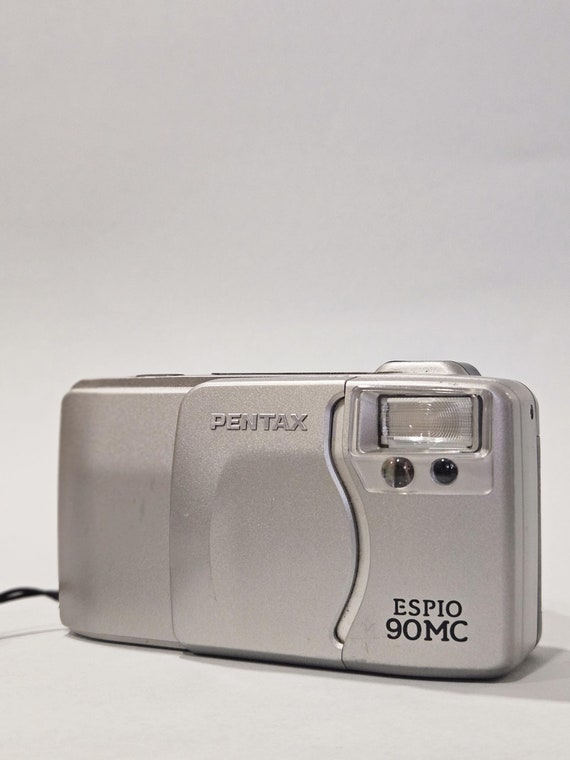 Pentax Espio 90 MC / Pentax Iqzoom - 38mm Zoom Point and Shoot