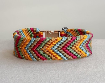 DiscoBeat - Braided and colorful dog collar handmade from paracord with quick release buckle, waterproof, vegan, customizable