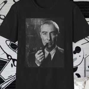 Robert Oppenheimer, Iconic Photo | History, WW2, Manhattan Project, Atomic, Fermi, albert einstein, mathmetician, scientist, 30s, 40s