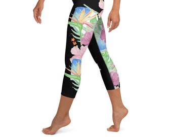 Yoga Capri Leggings Black Tropical Print