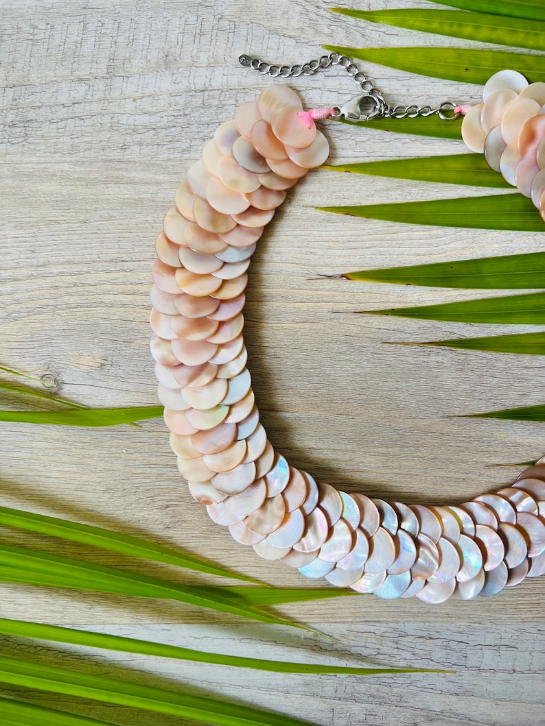 Vintage Shell Necklace , Beach Wedding Necklace, Mermaid Necklace image 2