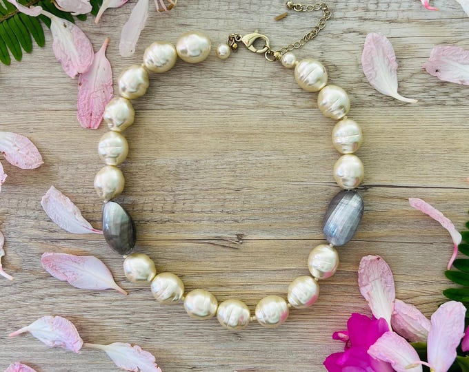 Shell and Faux Pearl Choker Necklace , Beach Wedding